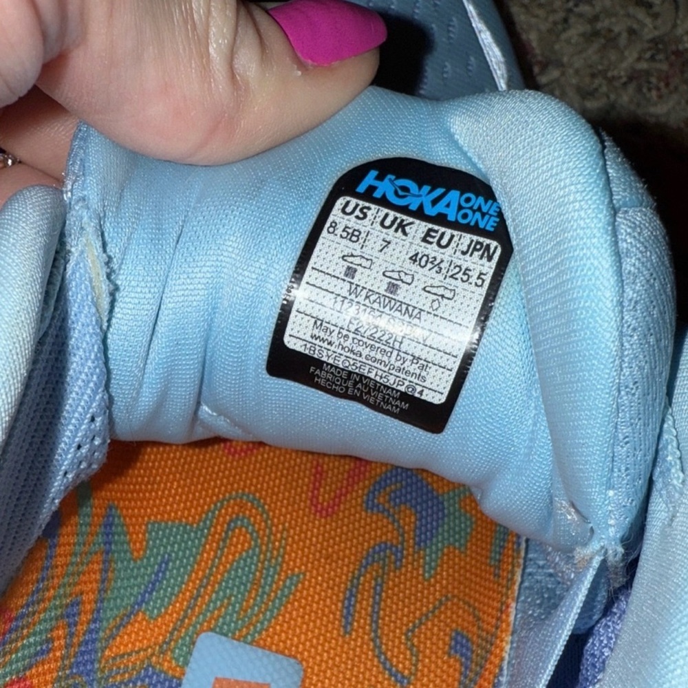 Hoka Women's Kawana 8.5B running shoes
Light Blue orange purple - Picture 4 of 5